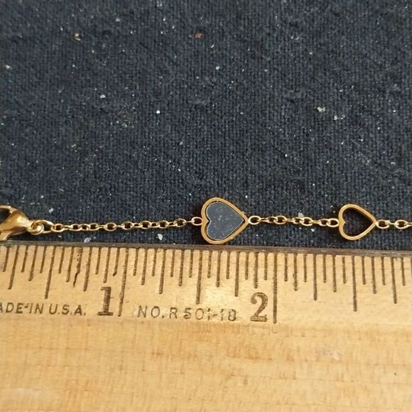 Dainty Enamel Heart Bracelet that is Reversible...New - Picture 2 of 8